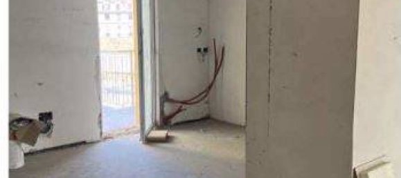 85m² Warehouse in Milan, Italy No. 270209 10