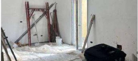 85m² Warehouse in Milan, Italy No. 270209 8