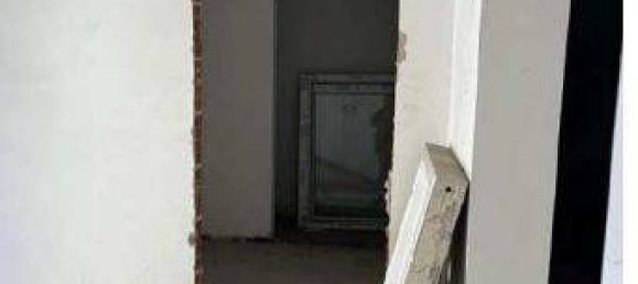 85m² Warehouse in Milan, Italy No. 270209 11