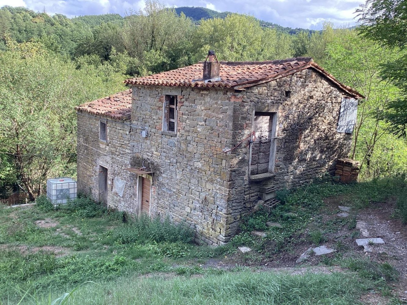 6 bedrooms House in Cagli, Italy No. 400156