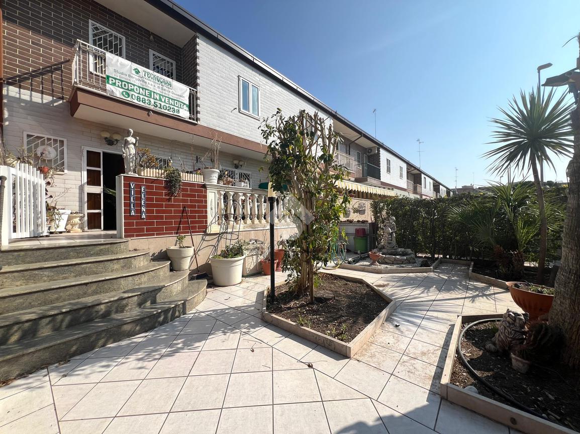 4 rooms House in Barletta, Italy No. 86904