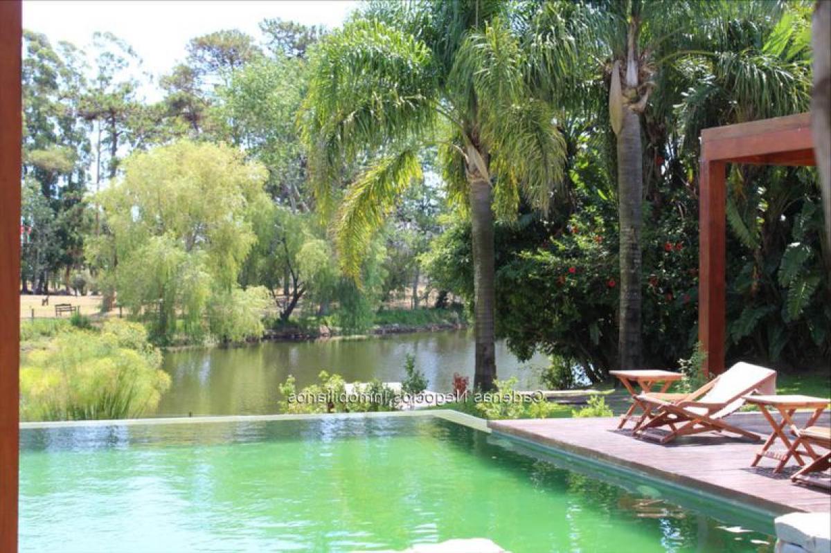 2 bedrooms Apartment in Canelones, Uruguay No. 10754