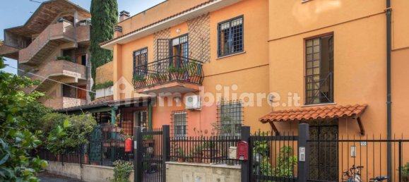 2 Schlafzimmer Wohnung in Marino, Italy, Nr. 21349 9