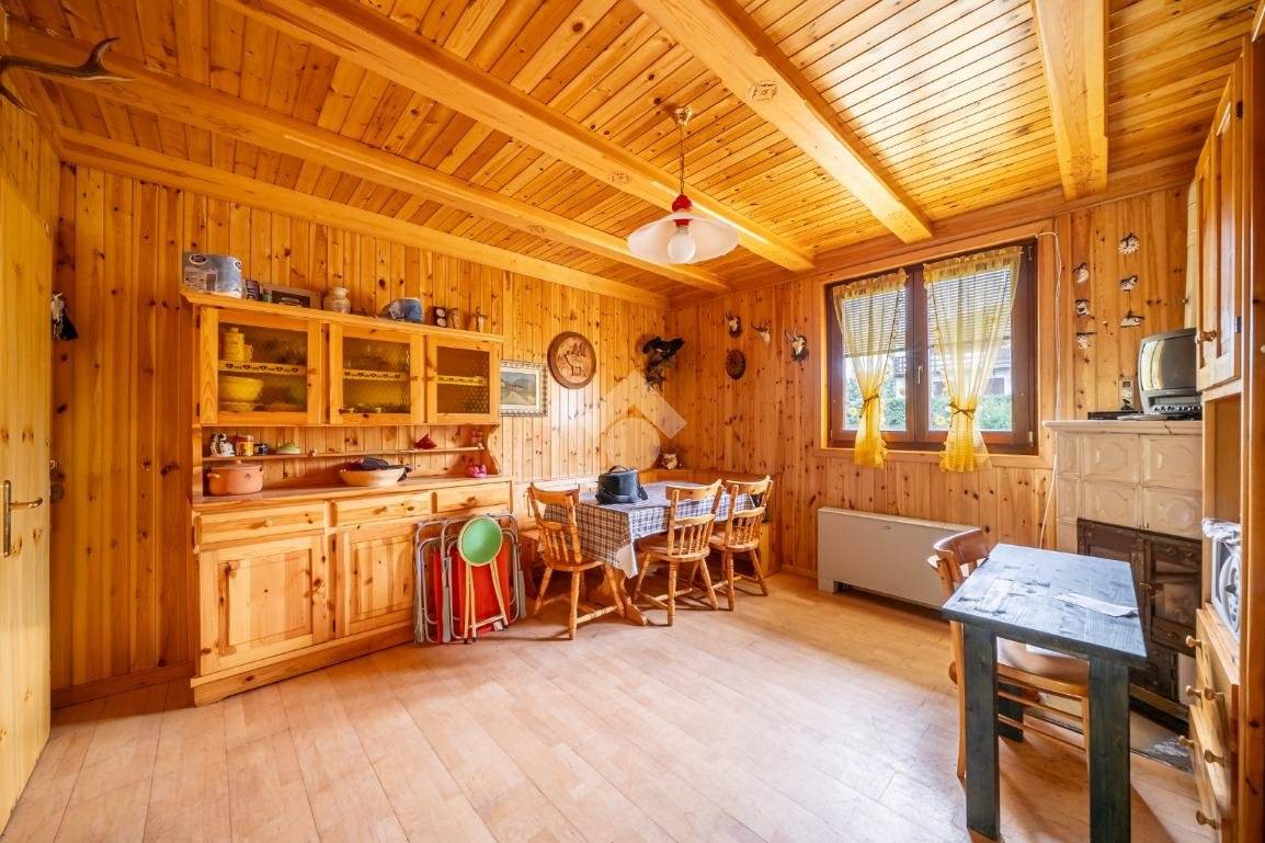 2 bedrooms Apartment in Ronzo-Chienis, Italy No. 281976