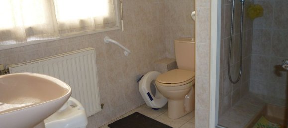 4 bedrooms House in Montayral, France No. 99180 8