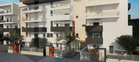 2 rooms Commercial property in Monopoli, Italy No. 27803 2