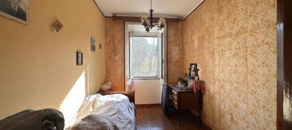 4-salle Appartement à Capodimonte, Italy No. 126940 12