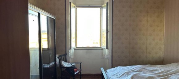 4-salle Appartement à Capodimonte, Italy No. 126940 10