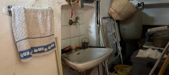 4-salle Appartement à Capodimonte, Italy No. 126940 17