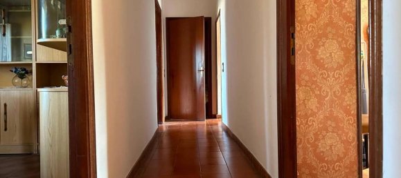 4-salle Appartement à Capodimonte, Italy No. 126940 4