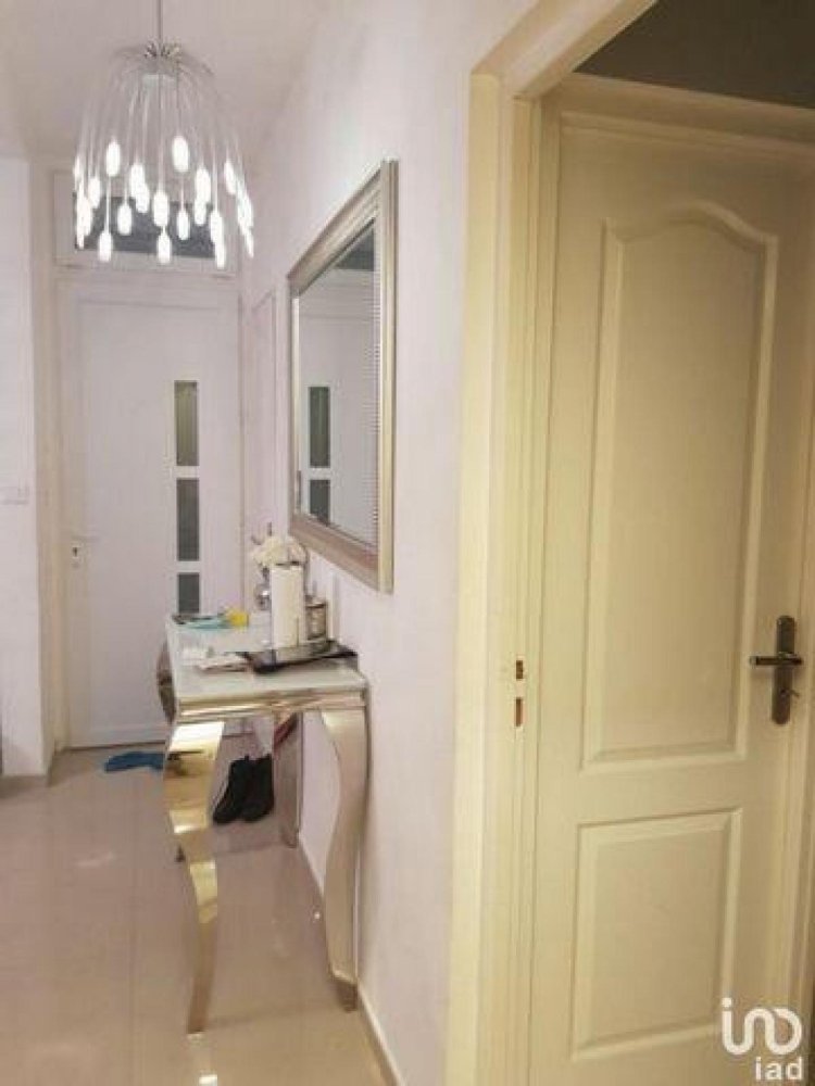 Casa de 3 dormitorios en Le Mans, France No. 24897