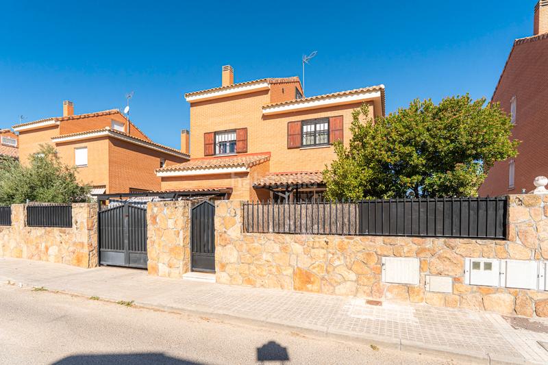 4 bedrooms House in Madrid, Spain No. 218257
