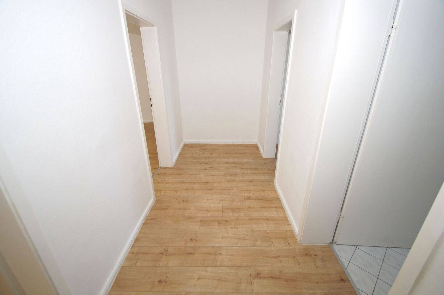 Apartamento de 3 dormitorios en Leipzig, Germany No. 98344