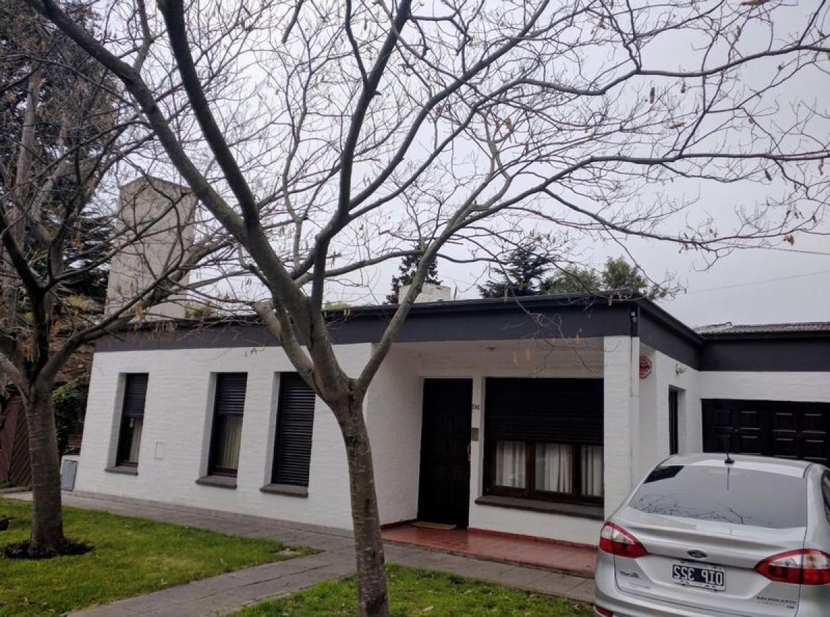 3 bedrooms House in Mar del Plata, Argentina No. 78321