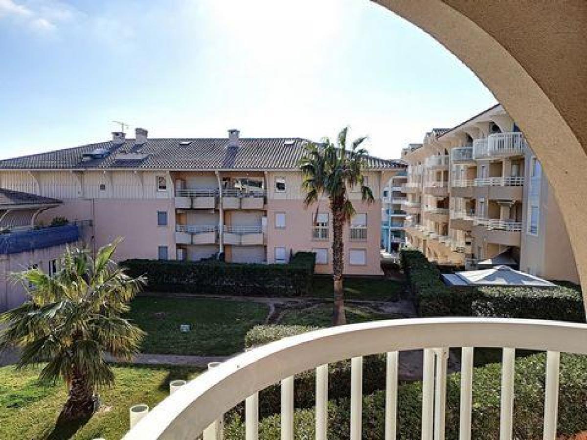 Studio à condo à Fréjus, France No. 9284
