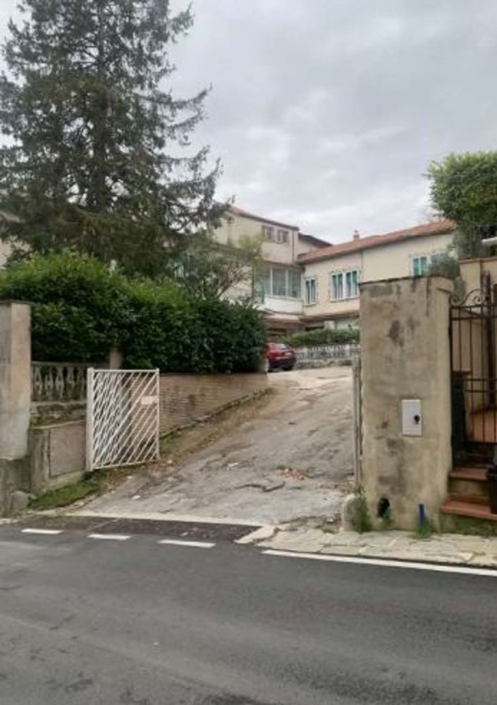 3 rooms Apartment in Gualdo Tadino, Italy No. 43006