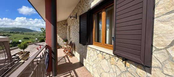 Villa de 7 divisões em Pignola, Italy N.º 72111 12