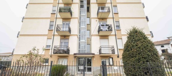 3غرفة شقة في Novara, Italy رقم 284000 2