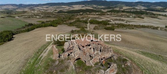 Дом с 13 комнатами в Радикофани, Италия № 68600 6