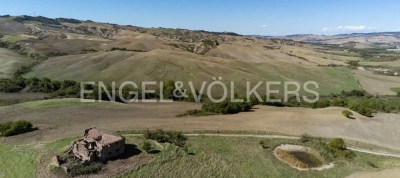 Дом с 13 комнатами в Радикофани, Италия № 68600 2