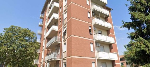7 rooms Apartment in Piacenza, Italy No. 94638 15