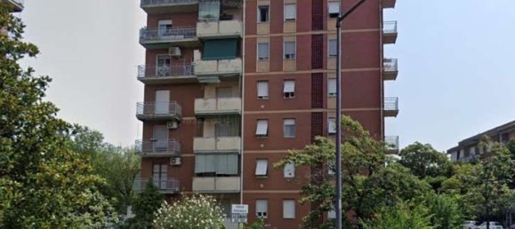 7 rooms Apartment in Piacenza, Italy No. 94638 19