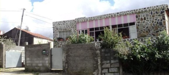 3 bedrooms House in Viana do Castelo, Portugal No. 50103 16