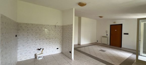 Квартира с 3 комнатами в Монтальто Уффуго, Италия № 183866 6