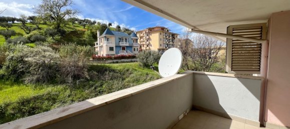 Квартира с 3 комнатами в Монтальто Уффуго, Италия № 183866 9