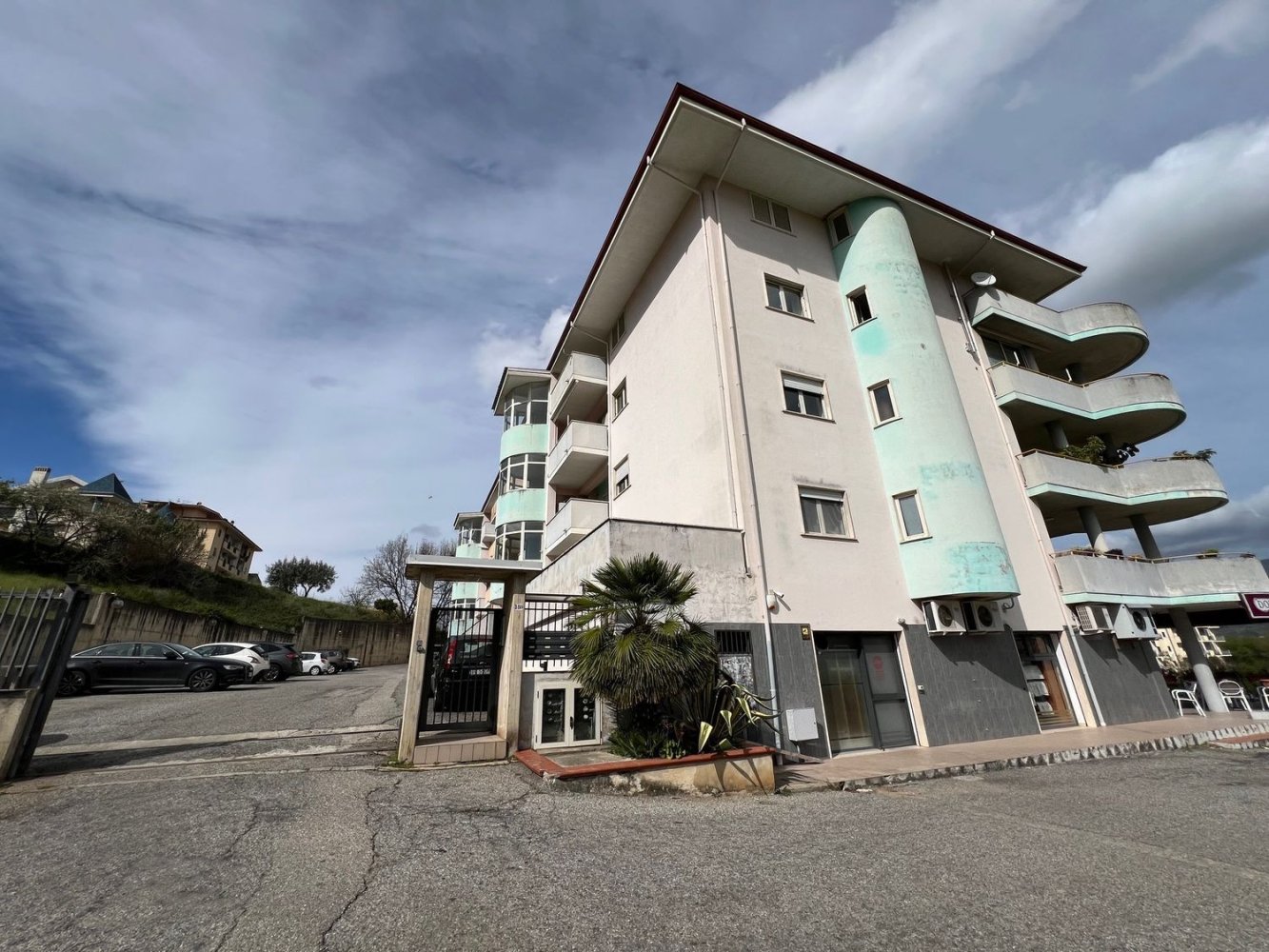 Квартира с 3 комнатами в Монтальто Уффуго, Италия № 183866