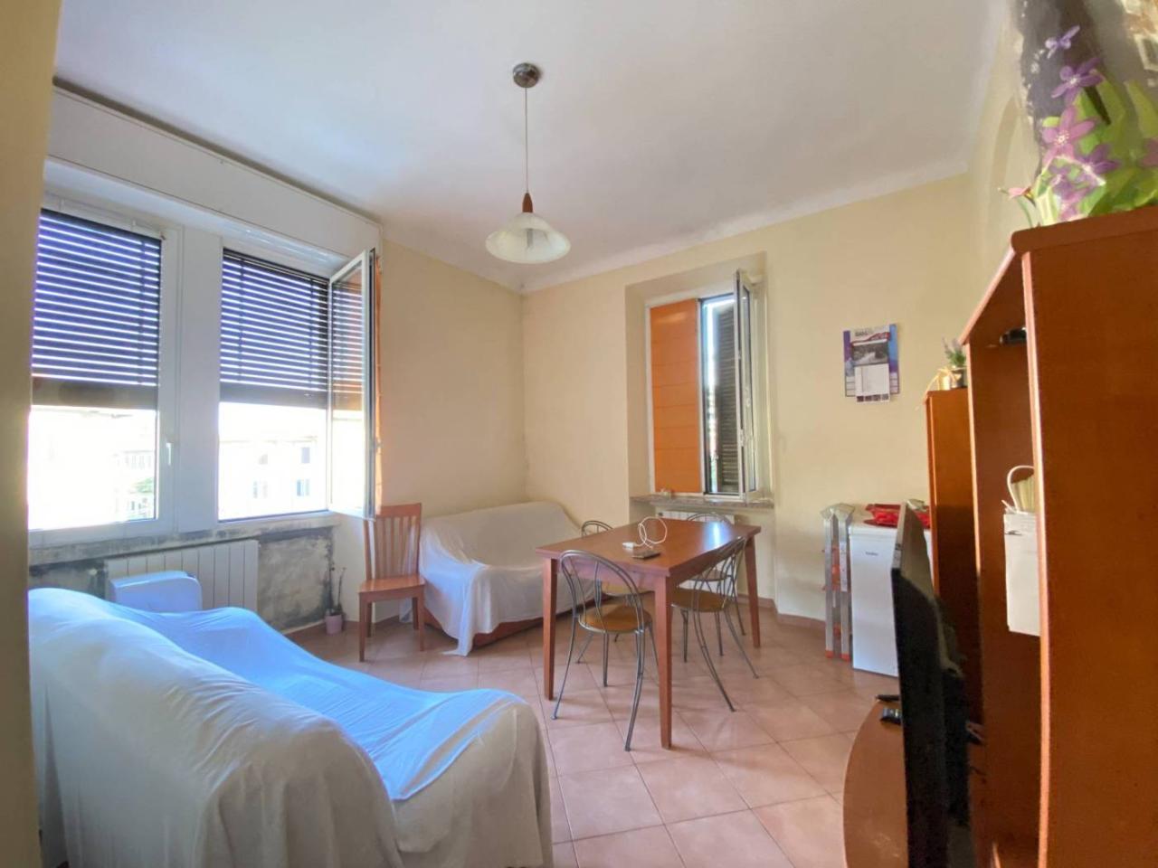 3 rooms Apartment in Varese, Italy No. 35338