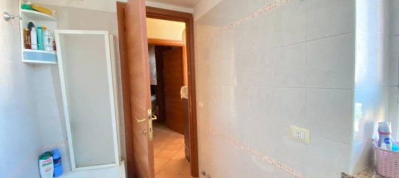 3 rooms Apartment in Varese, Italy No. 35338 15