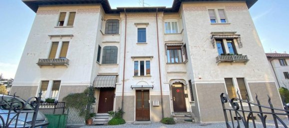 3 rooms Apartment in Varese, Italy No. 35338 17