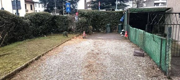 3 rooms Apartment in Varese, Italy No. 35338 2