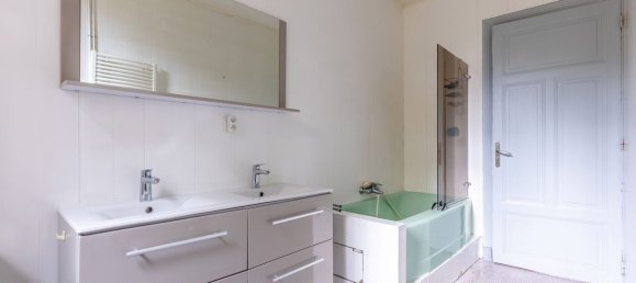 Casa de 6 divisões em Thiers, France N.º 59023 9