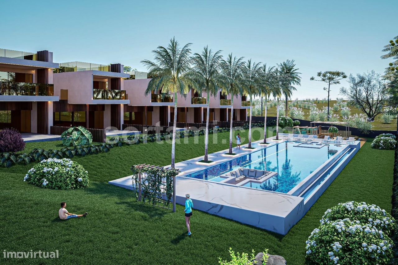 4 غرف نوم منزل في Quarteira, Portugal رقم 116074