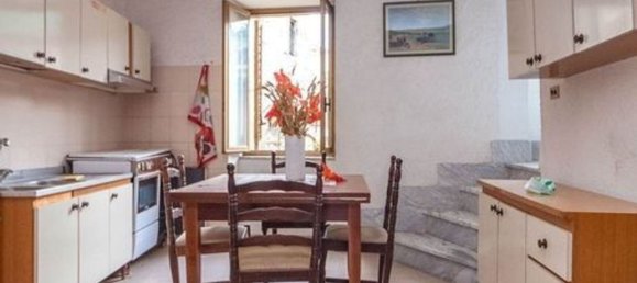 5 bedrooms House in Marzano Appio, Italy No. 325648 6