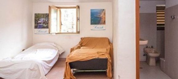 5 bedrooms House in Marzano Appio, Italy No. 325648 9