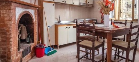 5 bedrooms House in Marzano Appio, Italy No. 325648 3