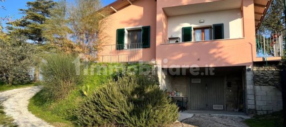 2 bedrooms Villa in Urbino, Italy No. 69785 3