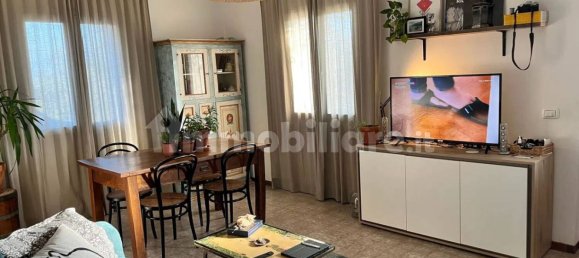 2 bedrooms Villa in Urbino, Italy No. 69785 12