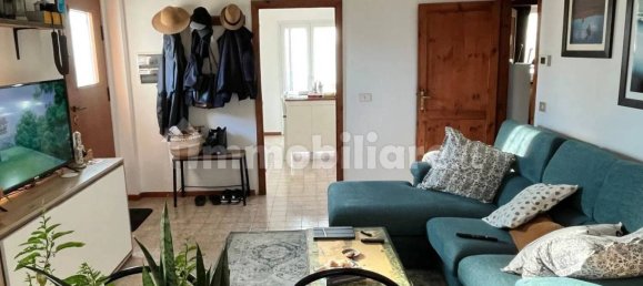 2 bedrooms Villa in Urbino, Italy No. 69785 13