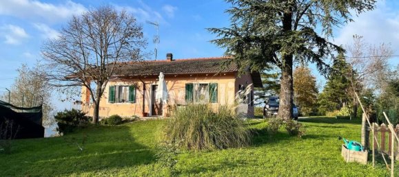 2 bedrooms Villa in Urbino, Italy No. 69785 2