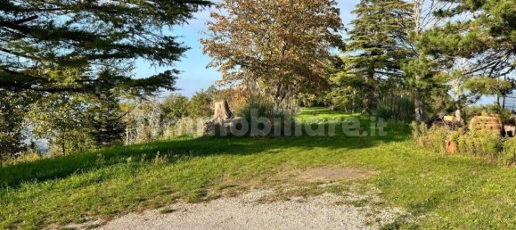 2 bedrooms Villa in Urbino, Italy No. 69785 9
