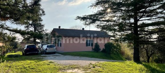 2 bedrooms Villa in Urbino, Italy No. 69785 4