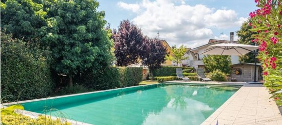 12 bedrooms Villa in Lucca, Italy No. 345375 8