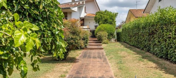 12 bedrooms Villa in Lucca, Italy No. 345375 12