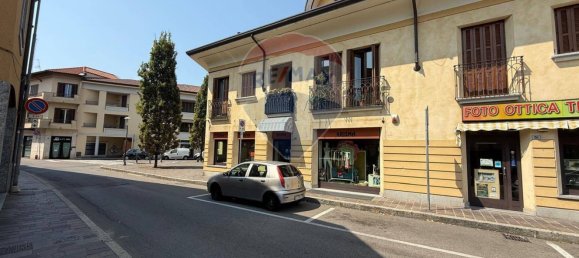 120m² Commercial property in Parabiago, Italy No. 379194 6