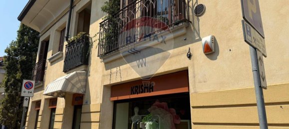 120m² Commercial property in Parabiago, Italy No. 379194 7