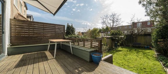 4 bedrooms House in Catford, United Kingdom No. 10158 8